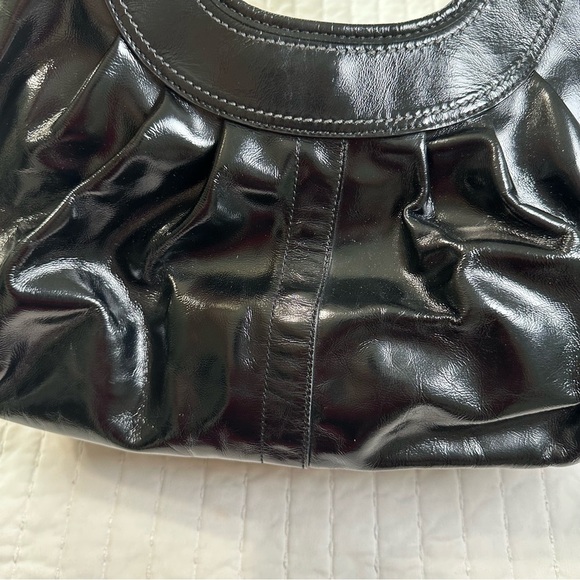 Authentic Vintage Coach Brass Kisslock Pleated Ergo  Patent Black Shoulder Bag - Picture 10 of 13